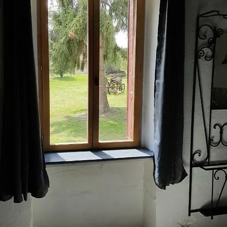 La Cour D'enchère Bed & Breakfast 3*