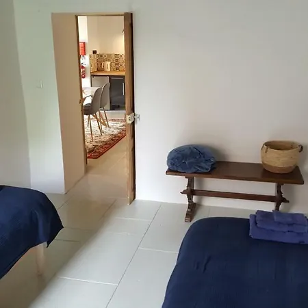 La Cour D'enchère Saint-Palais (Allier)