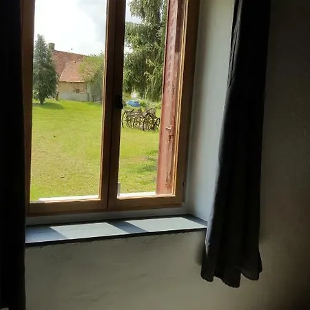 Bed & Breakfast La Cour D'enchère